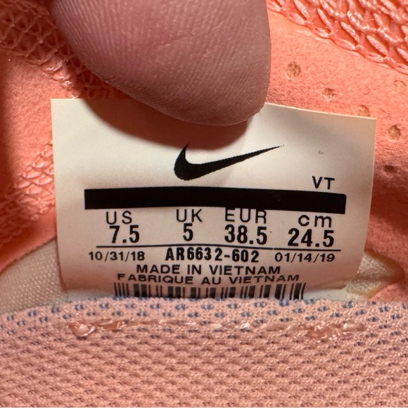 Nike Women's VaporMax Size 7.5 Coral/Salmon/Orange Colors Worn ONCE! - Picture 6 of 6